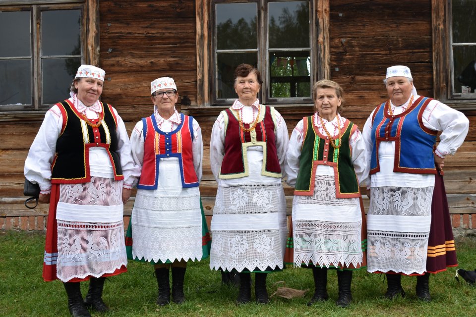 członkowie zespołu śpiewaczego z nowej rudy